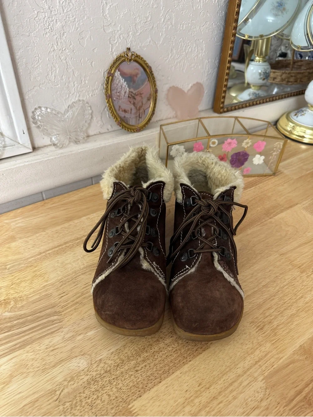 Cozy Reclaimed Vintage Brown Suede Faux Shearling Lace-Up Sneaker Boots Size 10